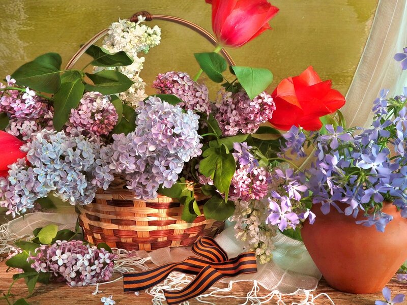 Flower Arrangement in Basket — Purple, Calm, Spring