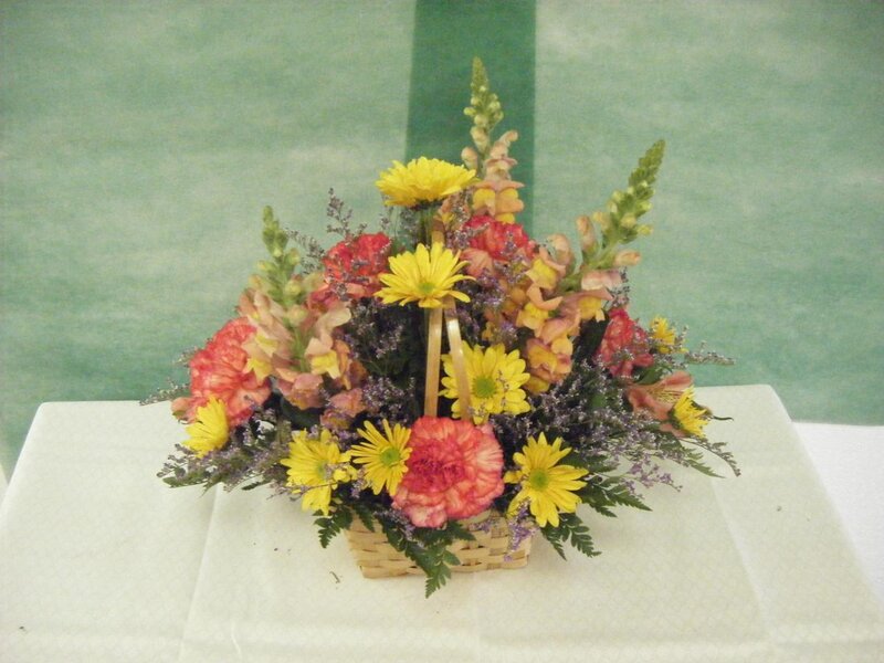 Flower Arrangement in Basket — Yellow, Calm