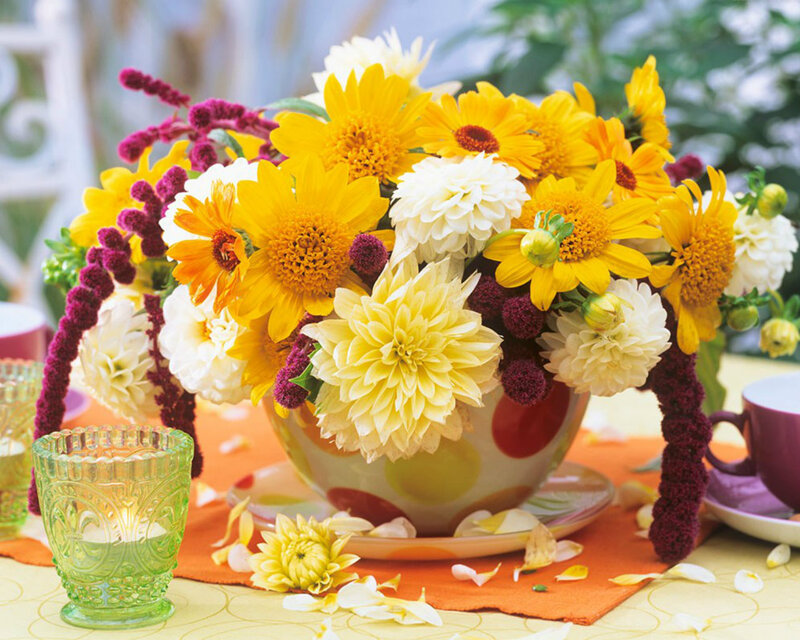 Flower Arrangement in Bowl — Yellow, Bright