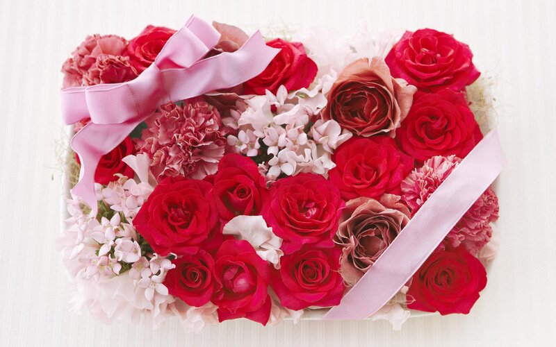 Flower Arrangement in Box — Red, Romantic