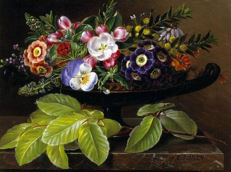Flower Arrangement in Vase — Green, Dramatic