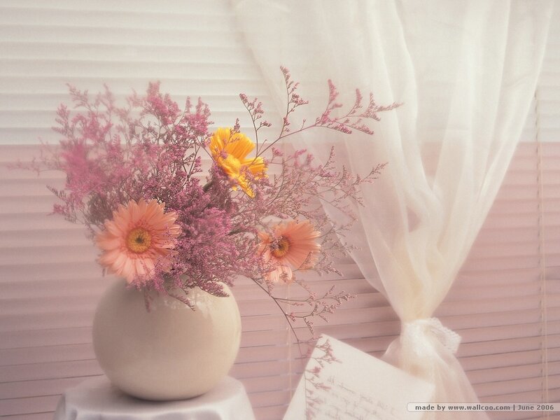 Flower Arrangement in Vase — Pink