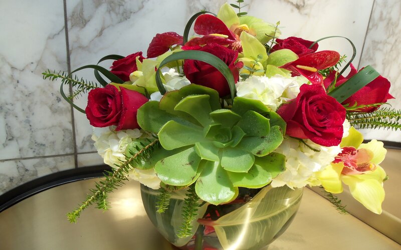 Flower Arrangement in Vase — Red, Calm, Afternoon