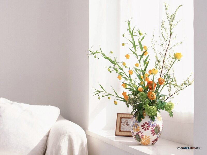 Flower Arrangement in Vase — White