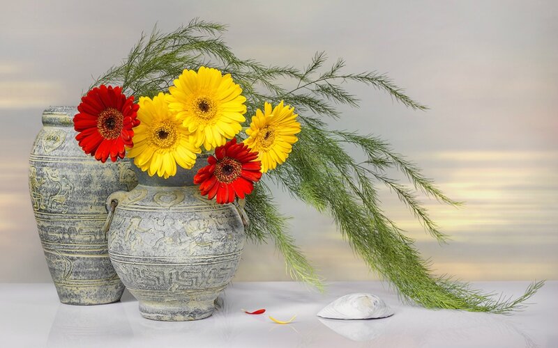 Flower Arrangement in Vases — Yellow, Serene