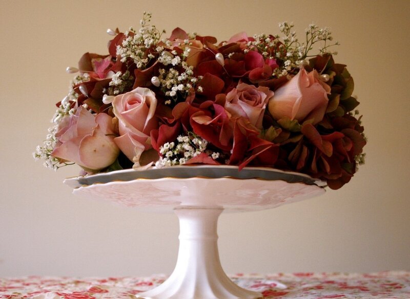 Flower Arrangement on Cake Stand — Pink