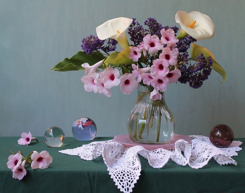 Flower Arrangement on Table — Green, Calm, Photograph