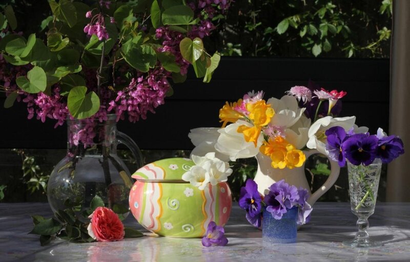 Flower Arrangement on Table — Green, Serene