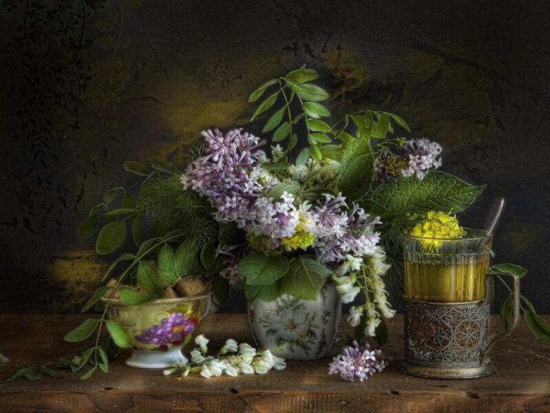 Flower Arrangement on Table — Green