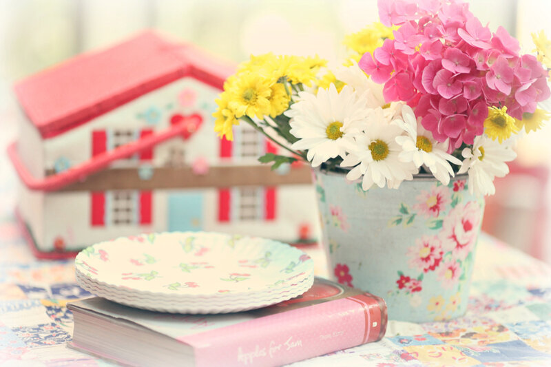 Flower Arrangement on Table — Pink, Calm, Spring