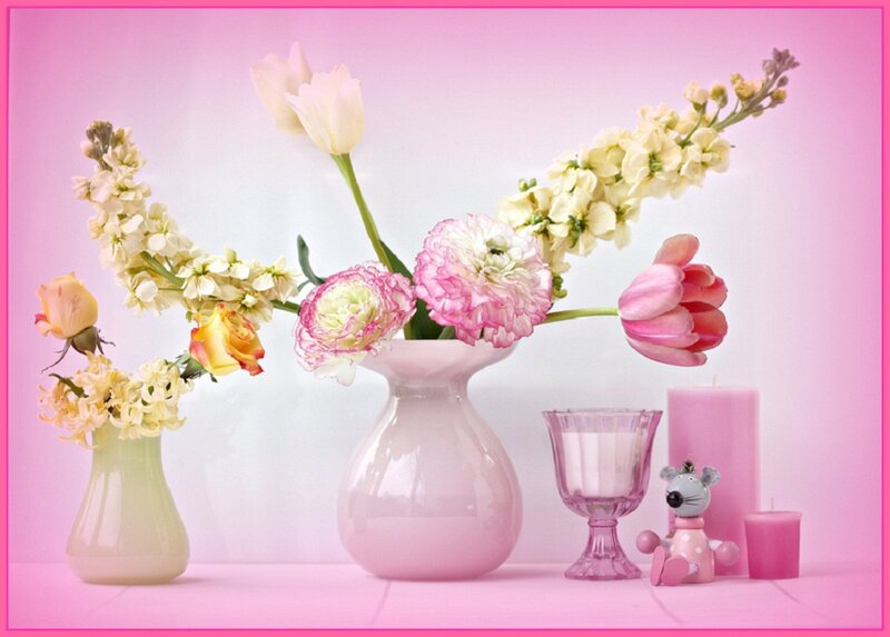 Flower Arrangement on Table — Pink, Calm