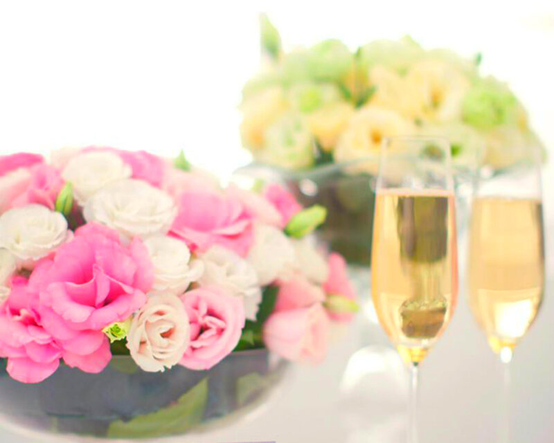 Flower Arrangement with Champagne — Pink