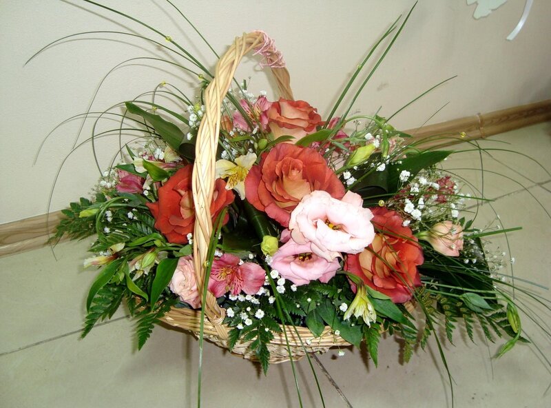 Flower Basket Arrangement — Pink, Calm, Photograph