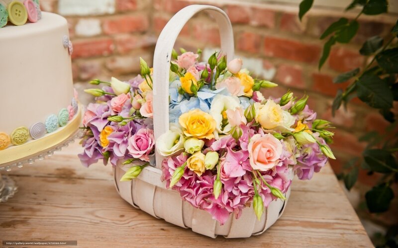 Flower Basket with Cake — Pink
