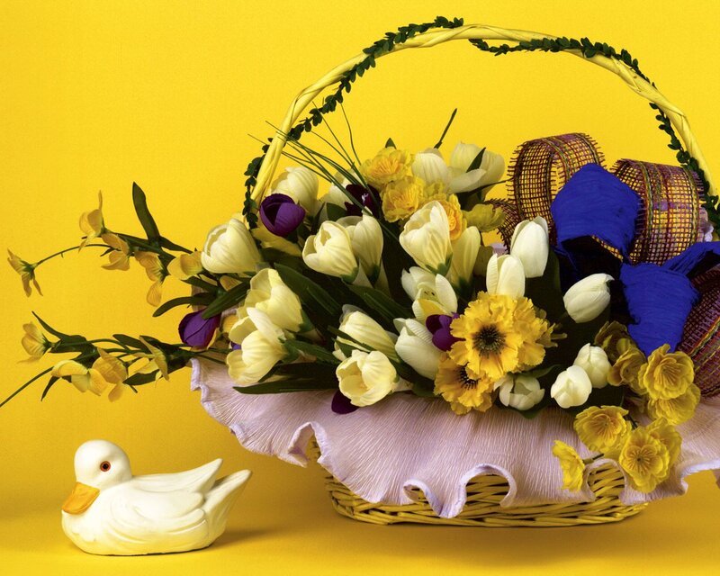 Flower Basket with Duck — Yellow