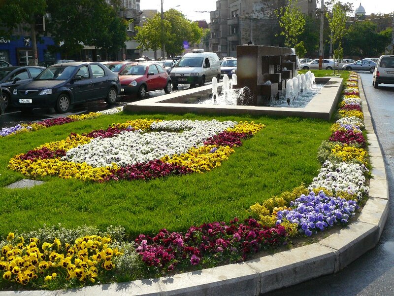 Flower Bed with Fountain