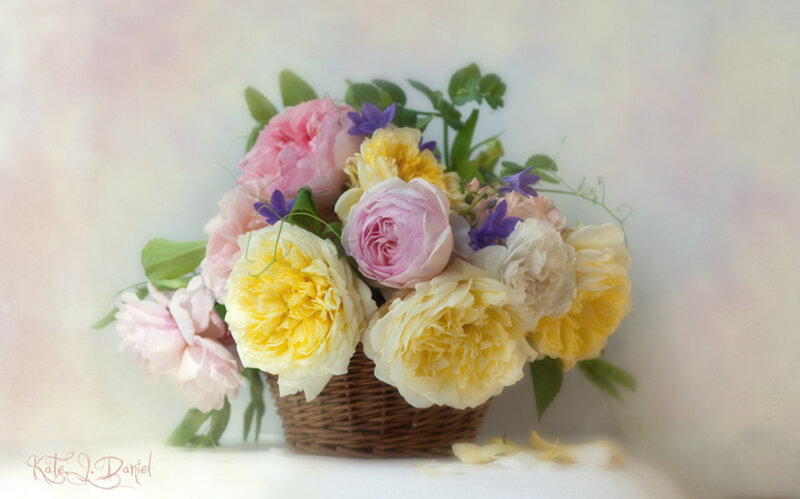 Flower Bouquet in Basket — Pink