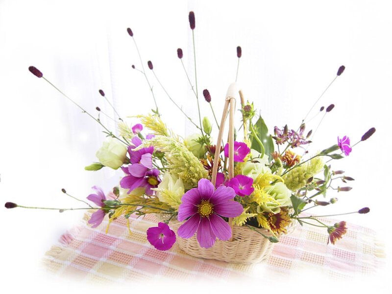 Flower Bouquet in Basket — Purple, Serene