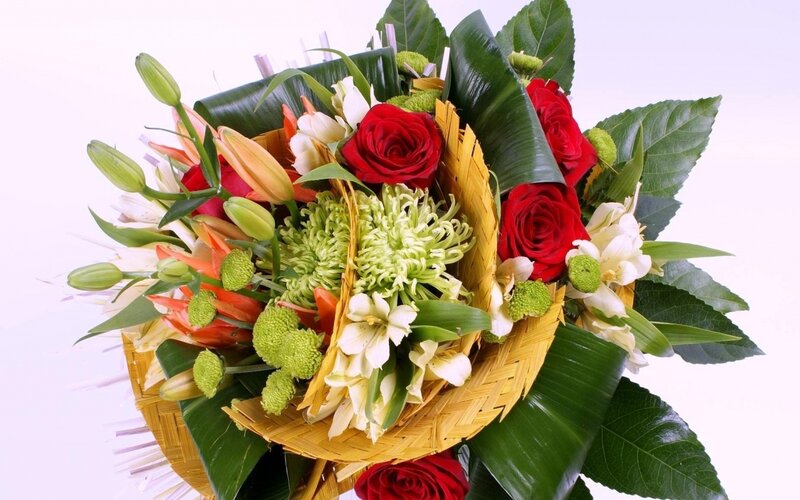 Flower Bouquet in Basket — Red, Festive