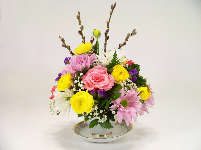 Flower Bouquet in Teacup — Pink, Calm