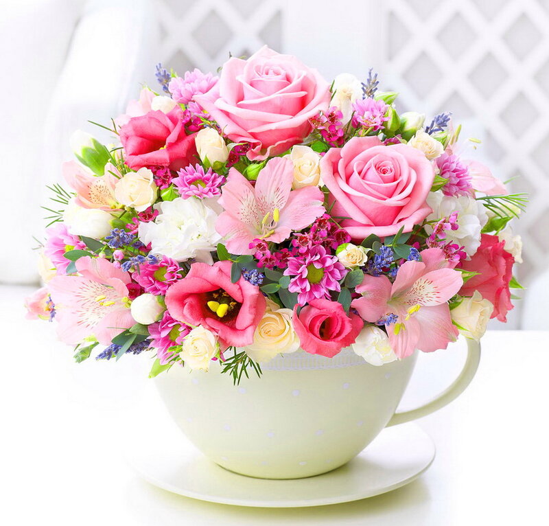 Flower Bouquet in Teacup — Pink, Cheerful