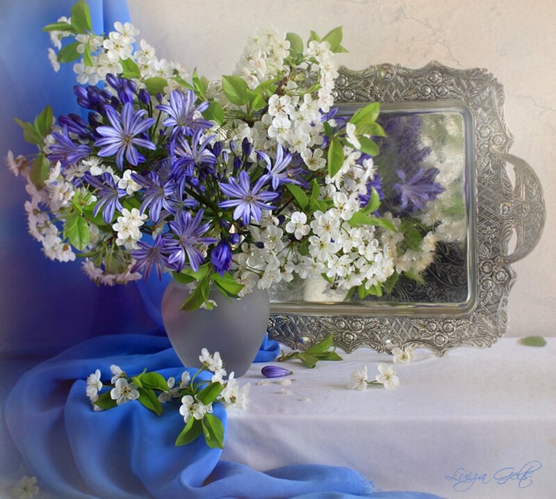 Flower Bouquet in Vase — Blue, Serene, Spring