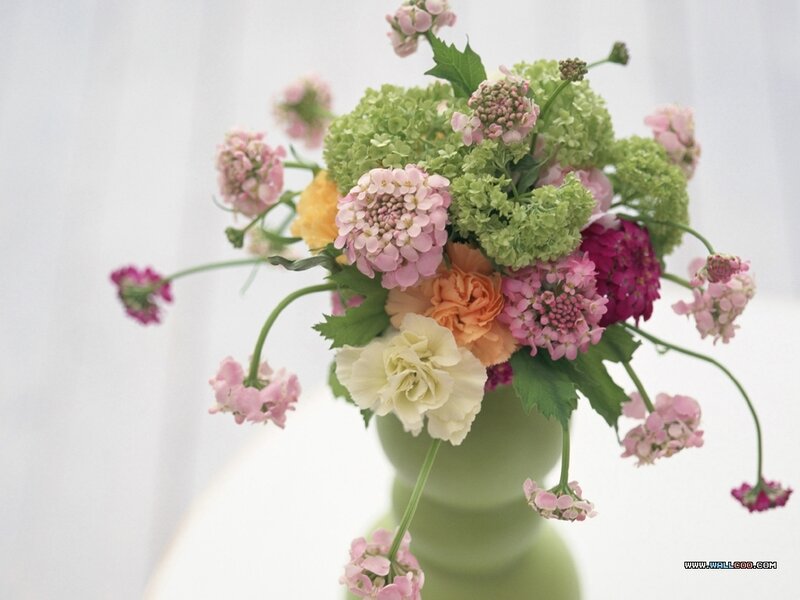 Flower Bouquet in Vase — Green