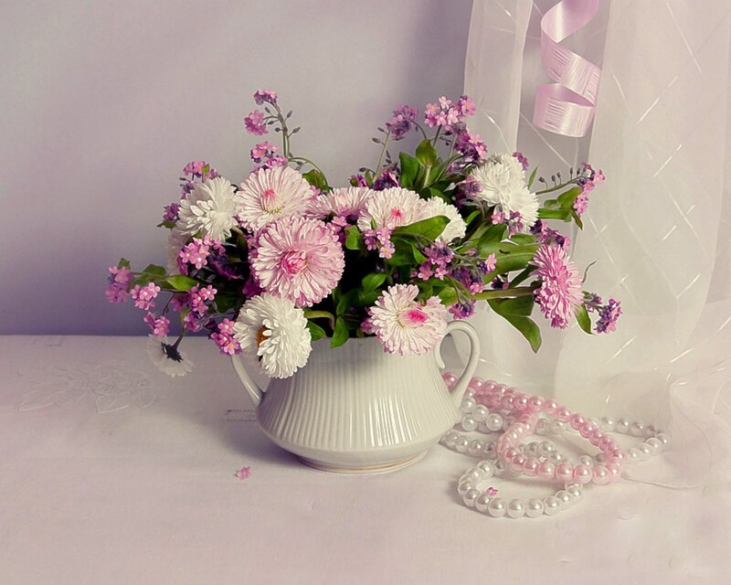 Flower Bouquet in Vase — Pink, Serene