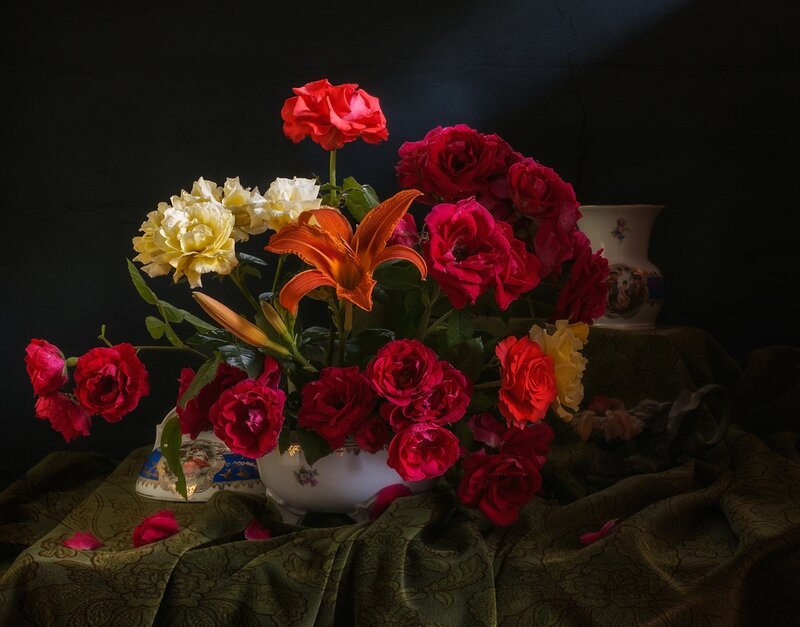 Flower Bouquet in Vase — Red, Dramatic, Photograph, Tablecloth