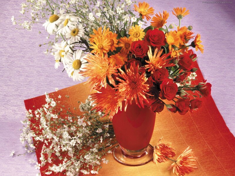 Flower Bouquet in Vase — Red