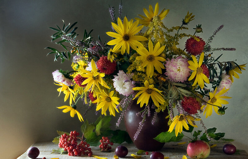 Flower Bouquet in Vase — Yellow, Calm, Photograph, Berries