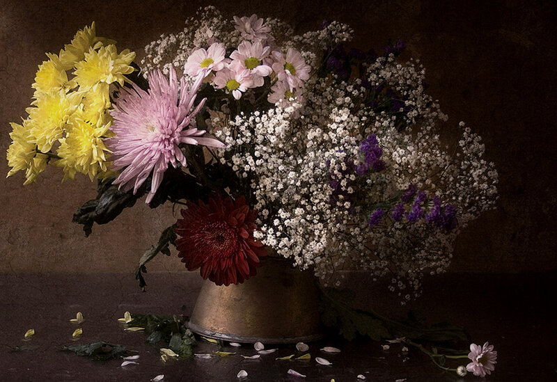 Flower Bouquet in Vase — Yellow, Dramatic