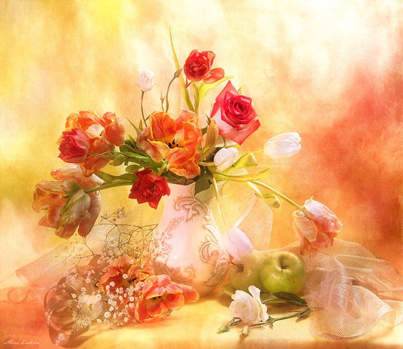 Flower Bouquet in Vase — Yellow, Warm