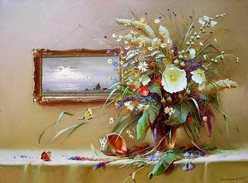 Flower Bouquet on Shelf — Beige