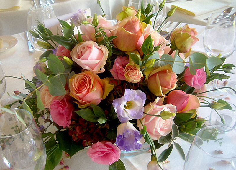 Flower Bouquet on Table — Pink