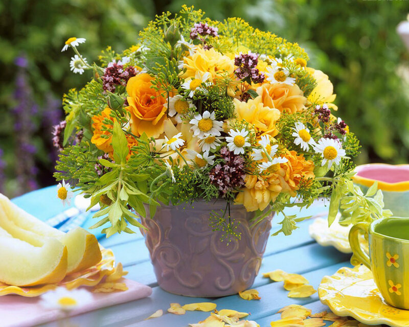 Flower Bouquet on Table — Yellow, Bright