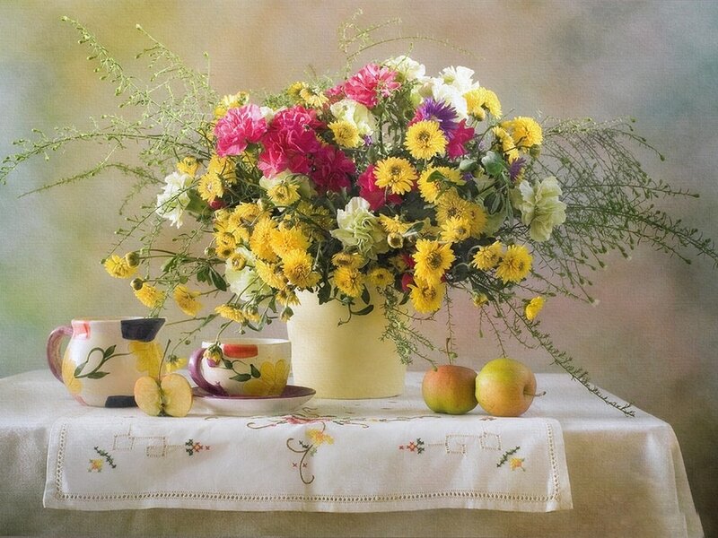 Flower Bouquet on Table — Yellow, Serene