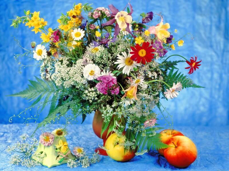 Flower Bouquet with Apples — Blue, Bright