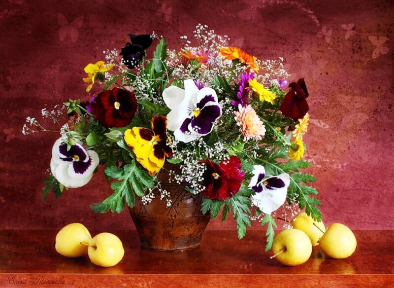 Flower Bouquet with Apples — Red