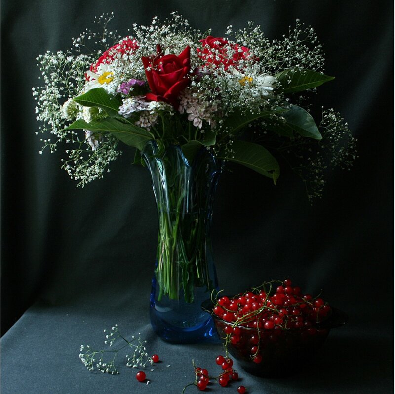 Flower Bouquet with Berries — Blue