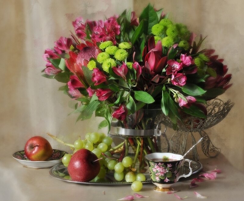 Flower Bouquet with Fruit — Green