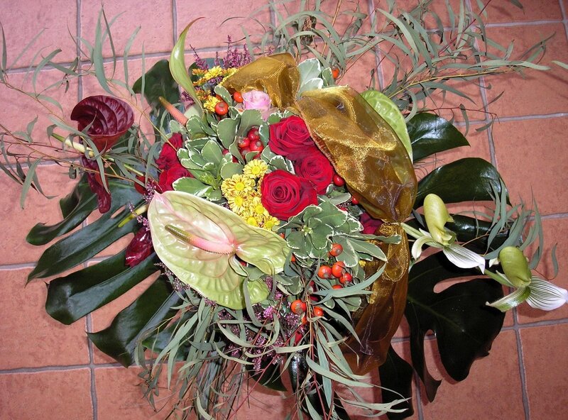 Flower Bouquet with Red Roses