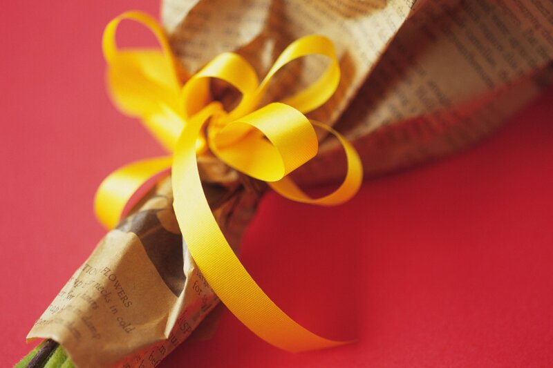 Flower Bouquet with Ribbon — Yellow