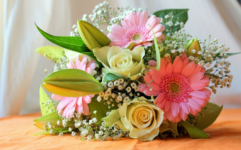 Flower Bouquet with Roses — Pink