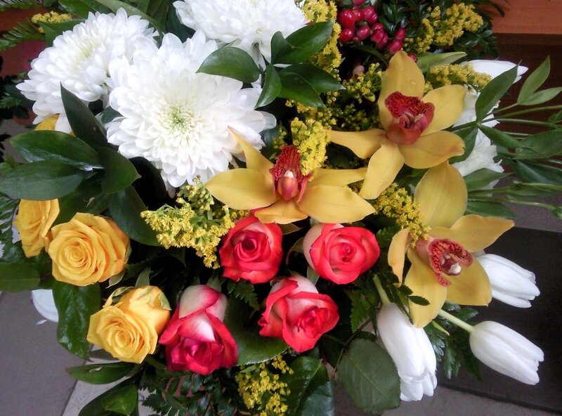 Flower Bouquet with Roses — White, Festive