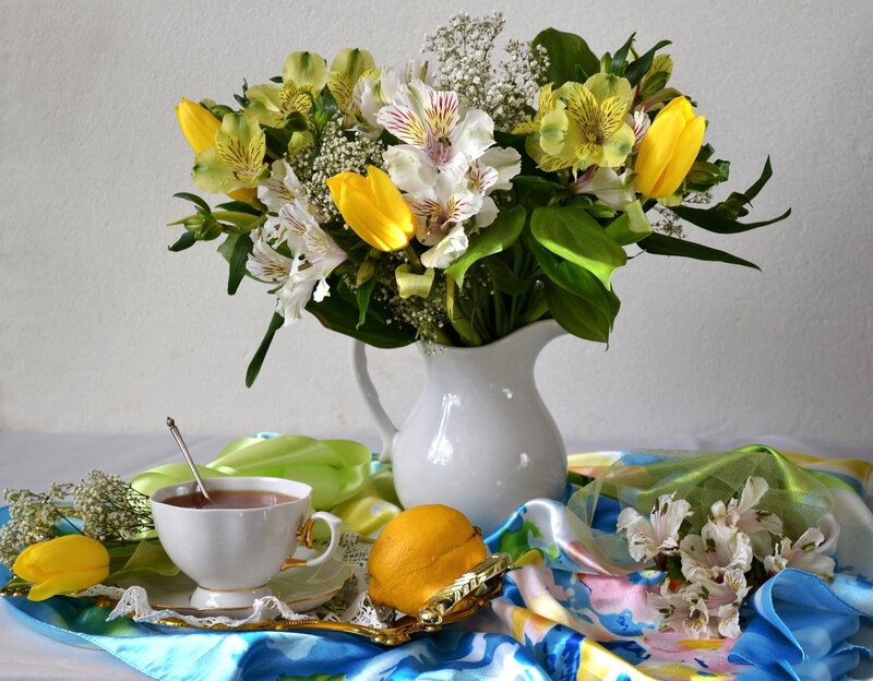 Flower Bouquet with Tea Cup — White