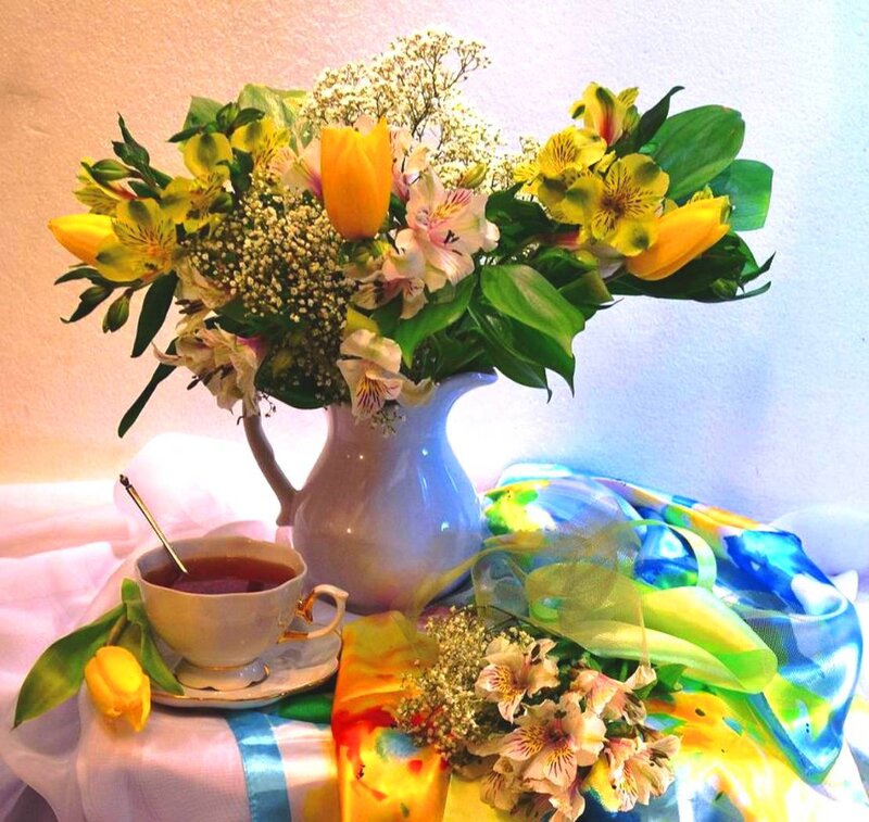 Flower Bouquet with Tea Cup — Yellow