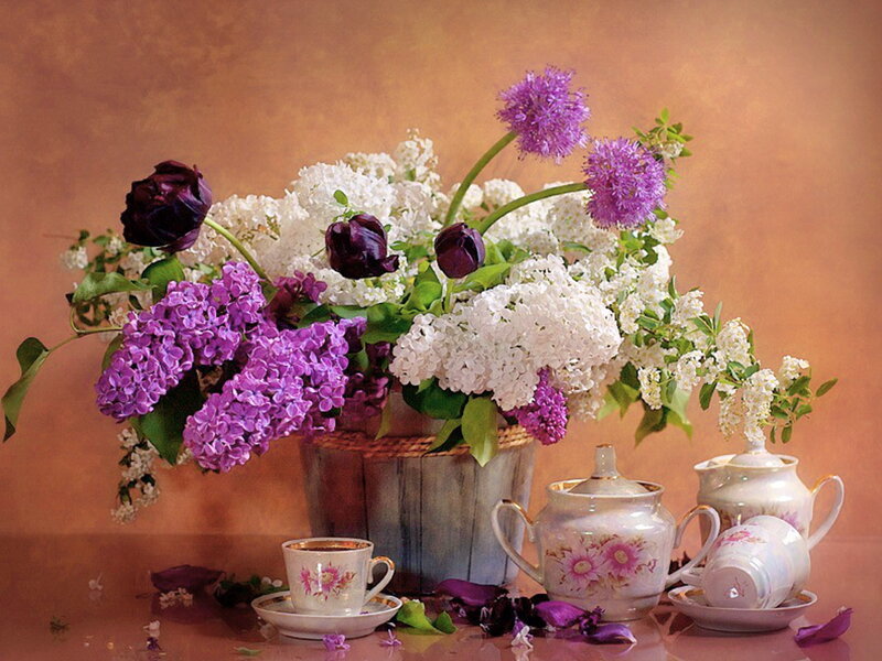 Flower Bouquet with Tea Set — Purple