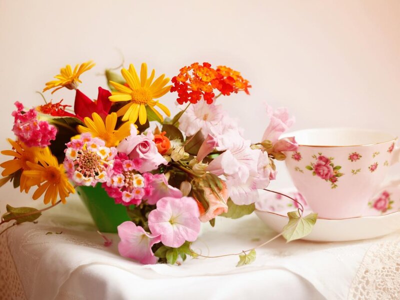 Flower Bouquet with Teacup — Pink, Serene