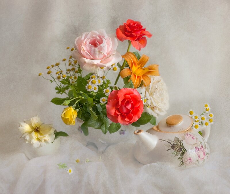 Flower Bouquet with Teapot